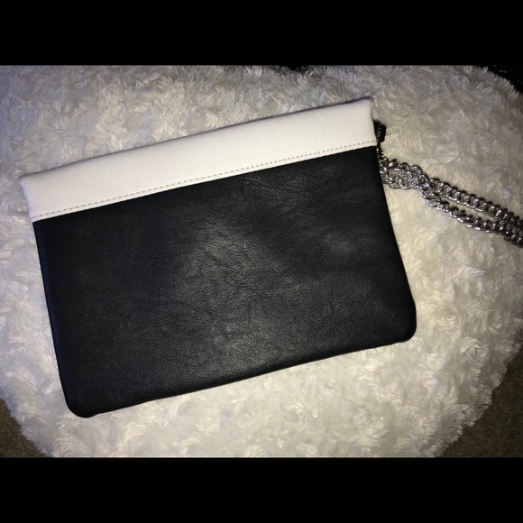 Express wristlet - Picture 2 of 3